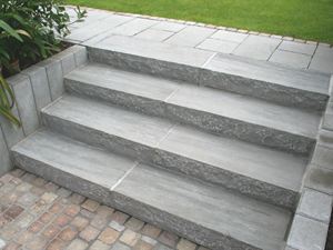 Stopień schodowy z piaskowca Kandla Grey  Schody