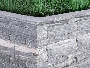 Cegły murarskie z gnejsu Urban Grey Line Rustic z trawą