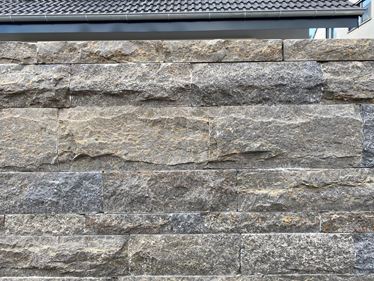 Cegły murarskie z wapienia frankońskiego typu Muschelkalk Widok na mur