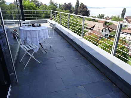 Nowoczesny balkon z płytami łupkowymi Black Rustic
