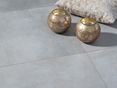 Płytki imitujące beton Pure Clay z lampionami