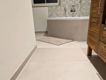 Urban_Beige_Łazienka_Widok_Wanna