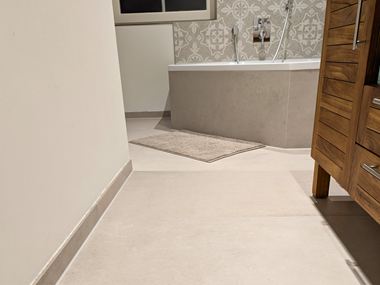 Urban_Beige_Łazienka_Widok_Wanna