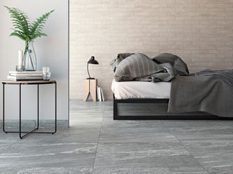 Sypialnia z płytkami imitującymi granit Dolomit Silver
