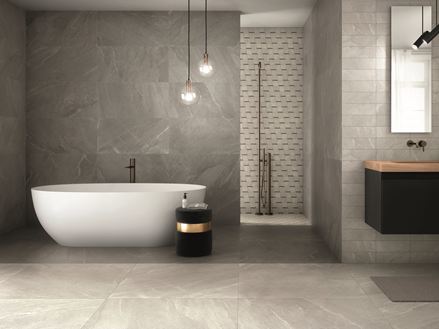 Łazienka wyłożona płytkami z gresu porcelanowego Canyon Pearl