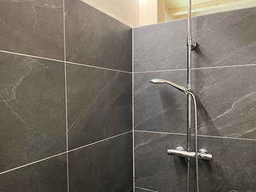 FSZ Canyon Slate – prysznic z uchwytem