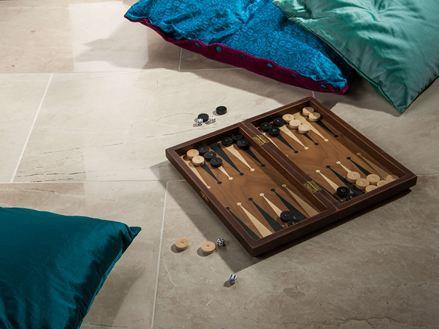 Płytki marmurowe Royal Cream, polerowane, z wzorem backgammon i 3 poduszkami