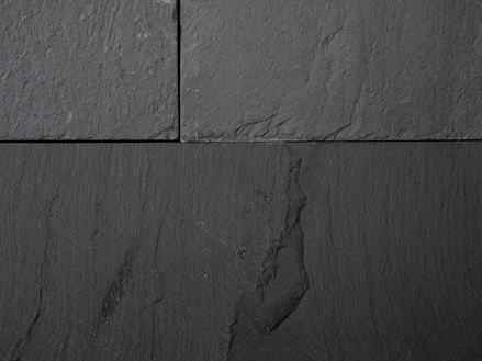 Płyty łupkowe Black Rustic: zbliżenie na krawędzie