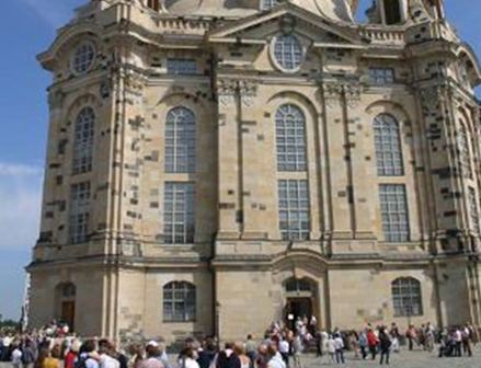 przykład żółtego piaskowca: Kościół Najświętszej Marii Panny w Dreźnie 43