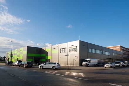 Budynek firmy jonastone GmbH z zewnątrz